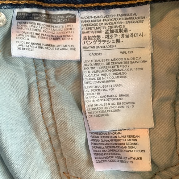 Men’s Levi’s red tab 550 blue jeans. Size 38x32. - Picture 5 of 7